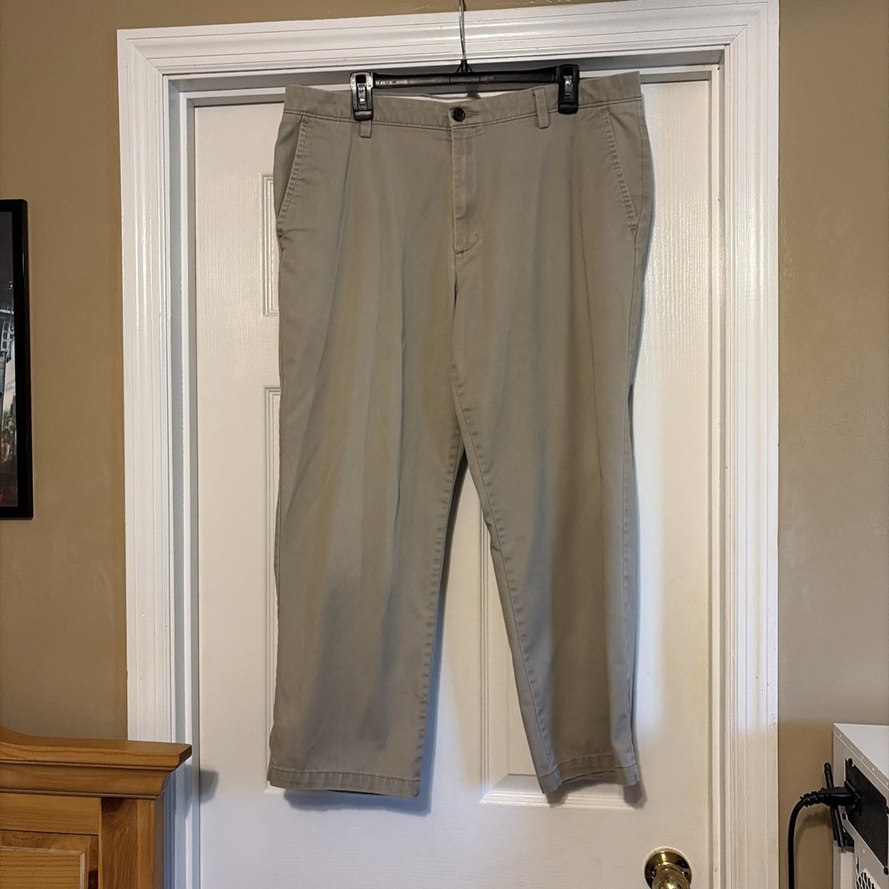 Men's Tan Dockers Pants, 38W, 29L Khaki Classic Fit Pants 38x29 Men DOCKERS Pant